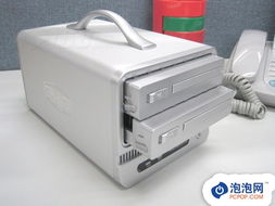 鐵威瑪 F2-300 RAID系統體驗 外觀與內部結構一看究竟，IT168磁盤陣列圖片大全精選